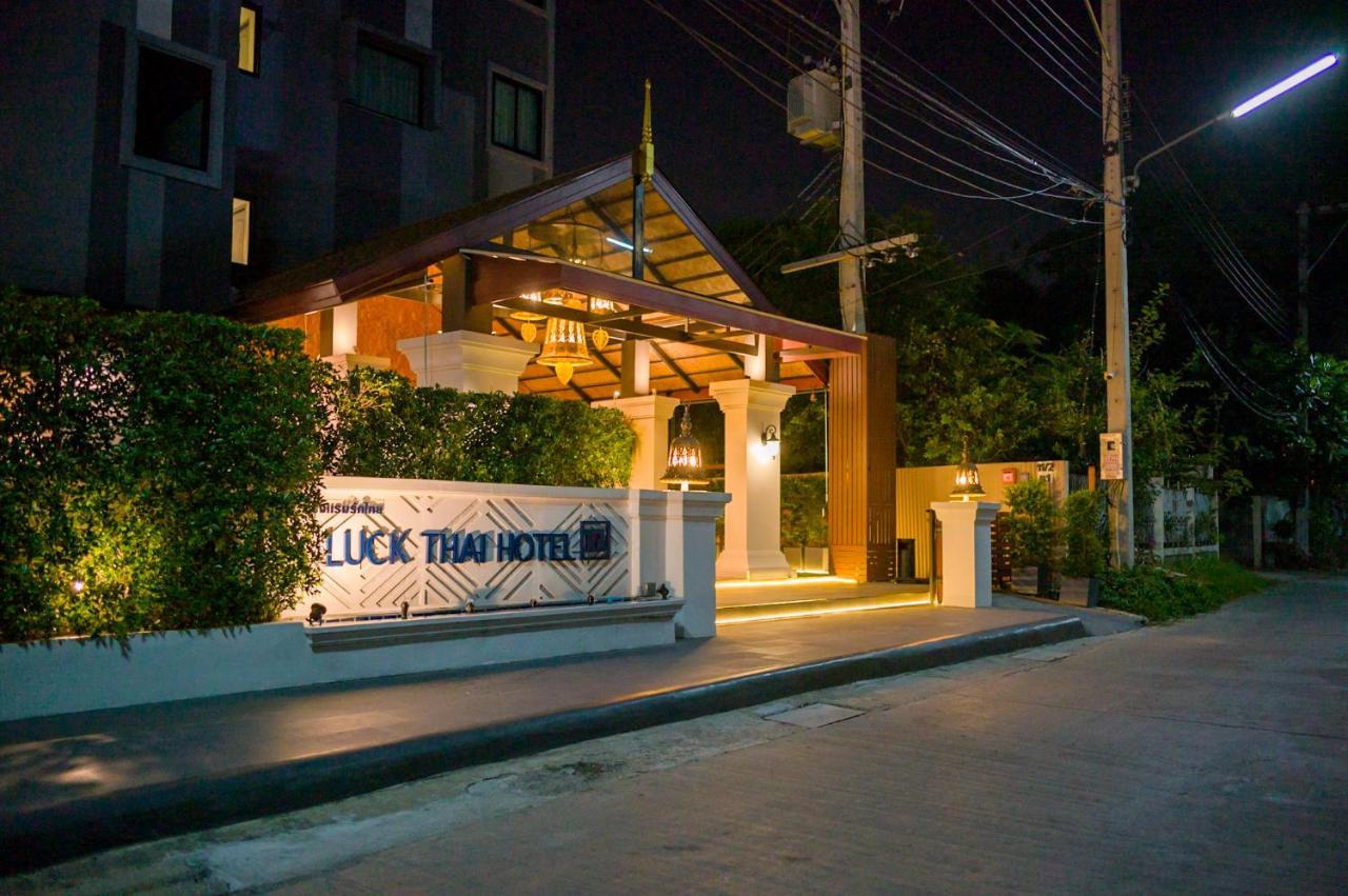 Luck Thai Hotel Chiang Mai Zewnętrze zdjęcie